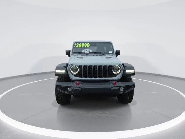 Used 2024 Gray Jeep Rubicon image 3