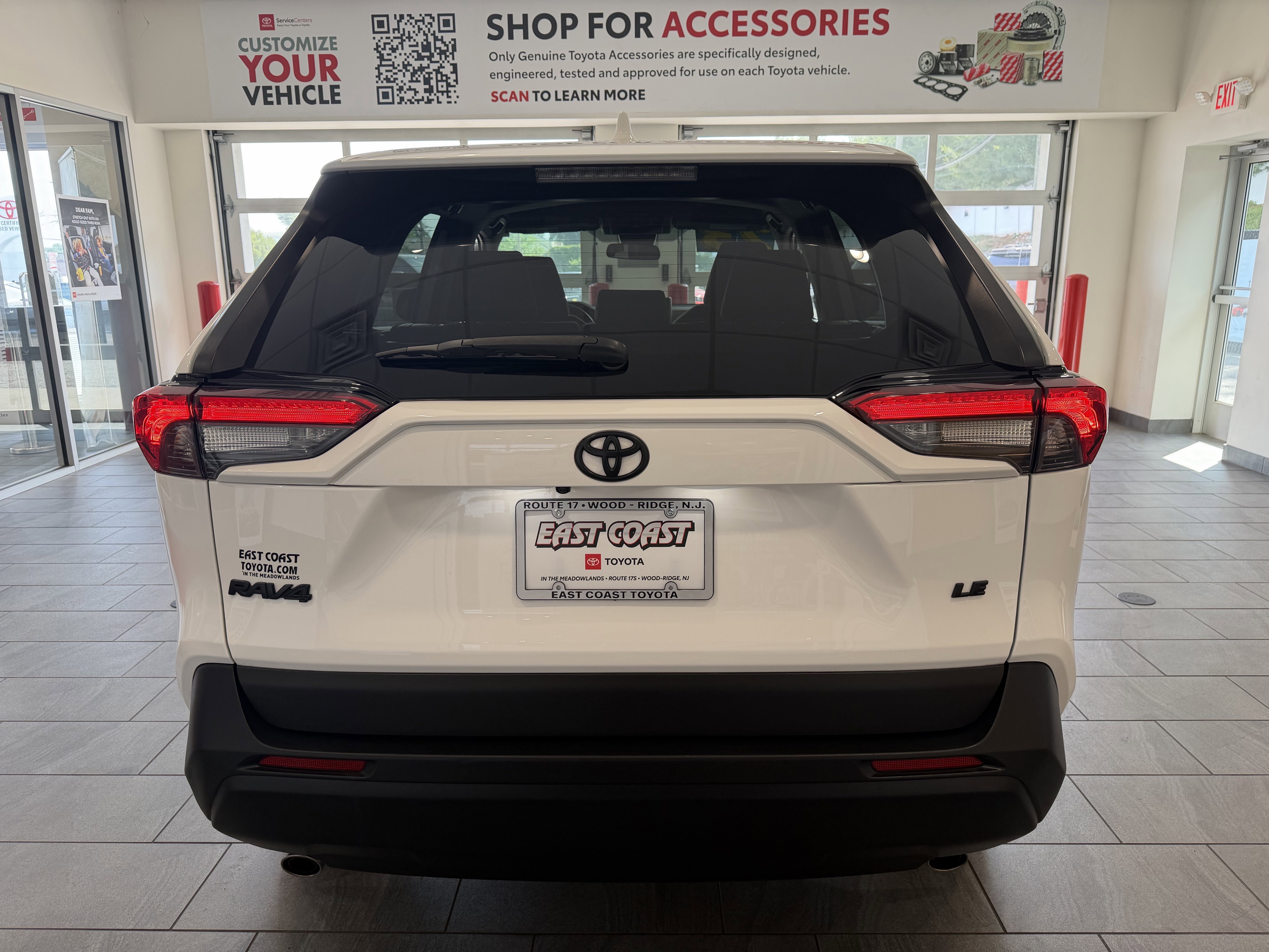 Used 2023 ICE CAP Toyota LE image 48