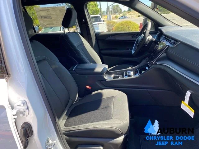 New 2026 Bright White Clearcoat Jeep Laredo X image 15