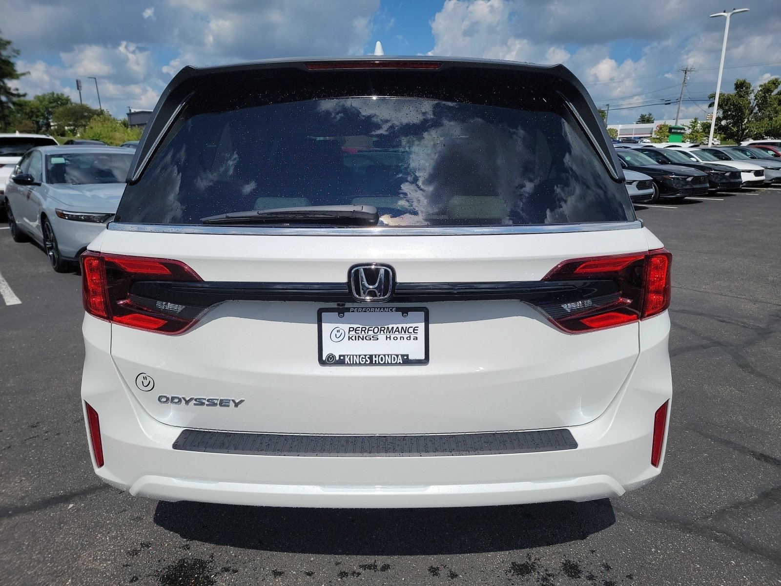 New 2027 Platinum White Pearl Honda EX-L image 8