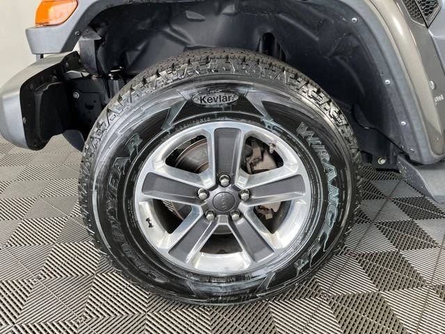 Used 2021 Gray Jeep Unlimited Sahara image 12
