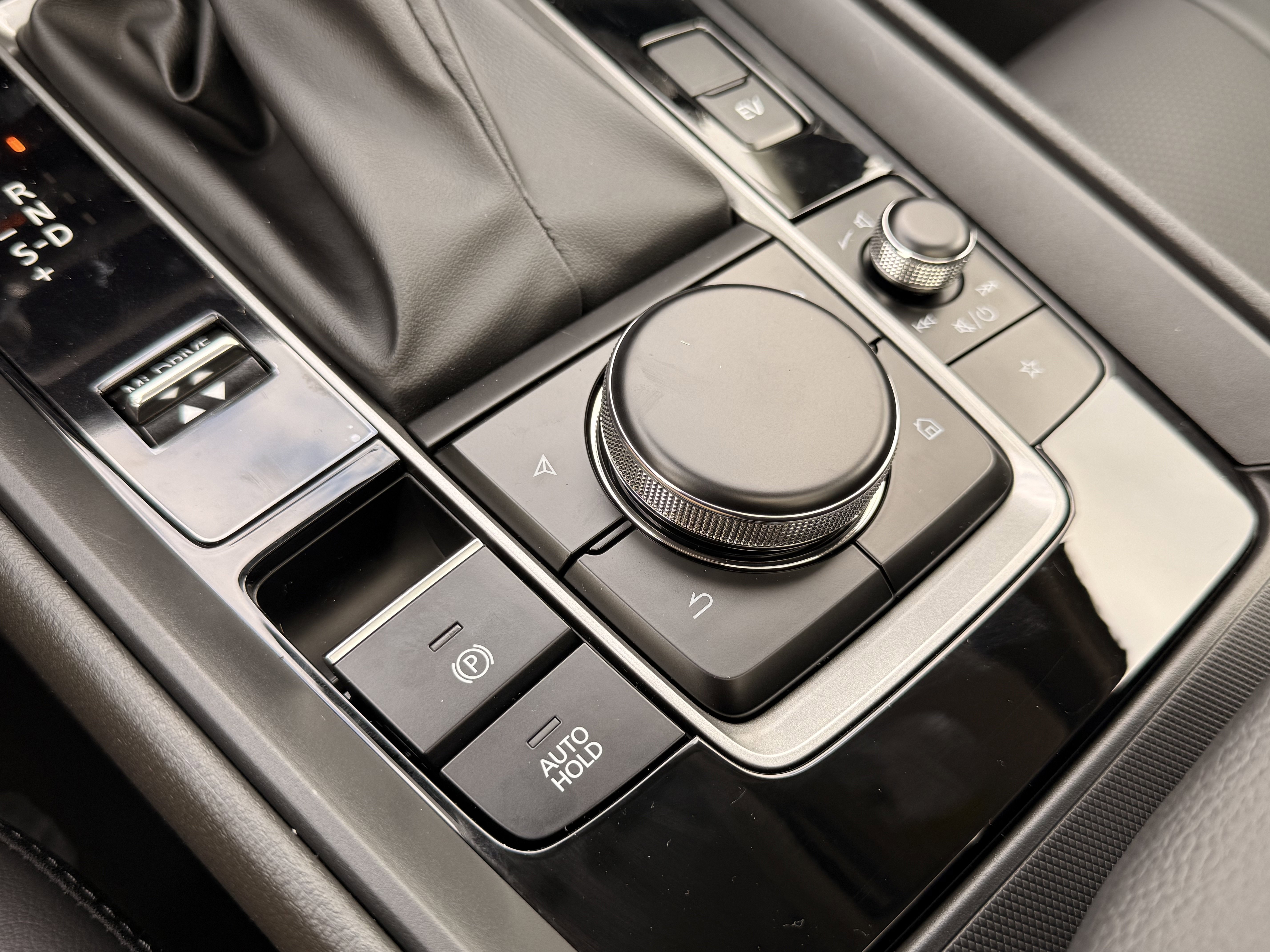New 2026 Wind Chill Pearl Mazda Premium AWD image 23