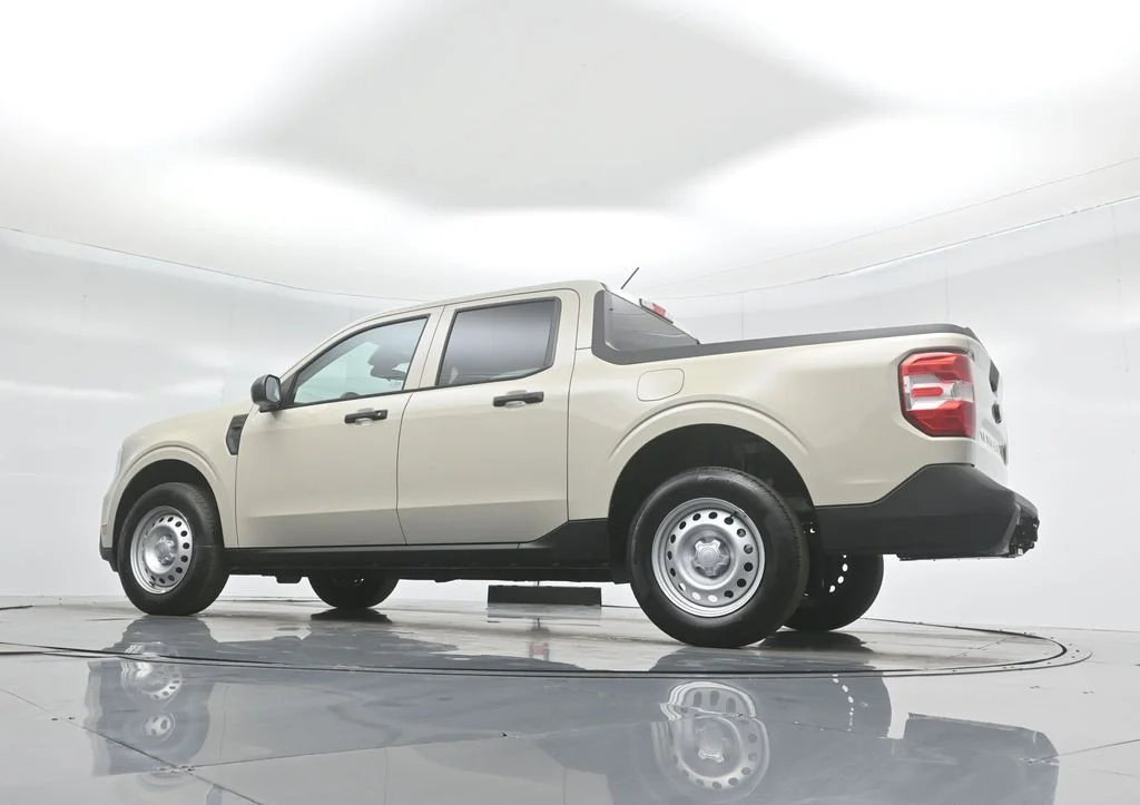 New 2025 Desert Sand Ford XL image 45