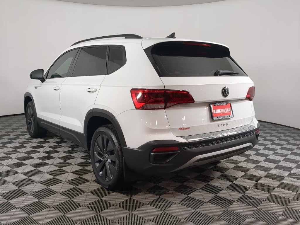 Used 2022 Pure White Volkswagen S image 9