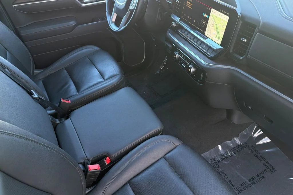 Used 2025 Summit White GMC SLT image 17