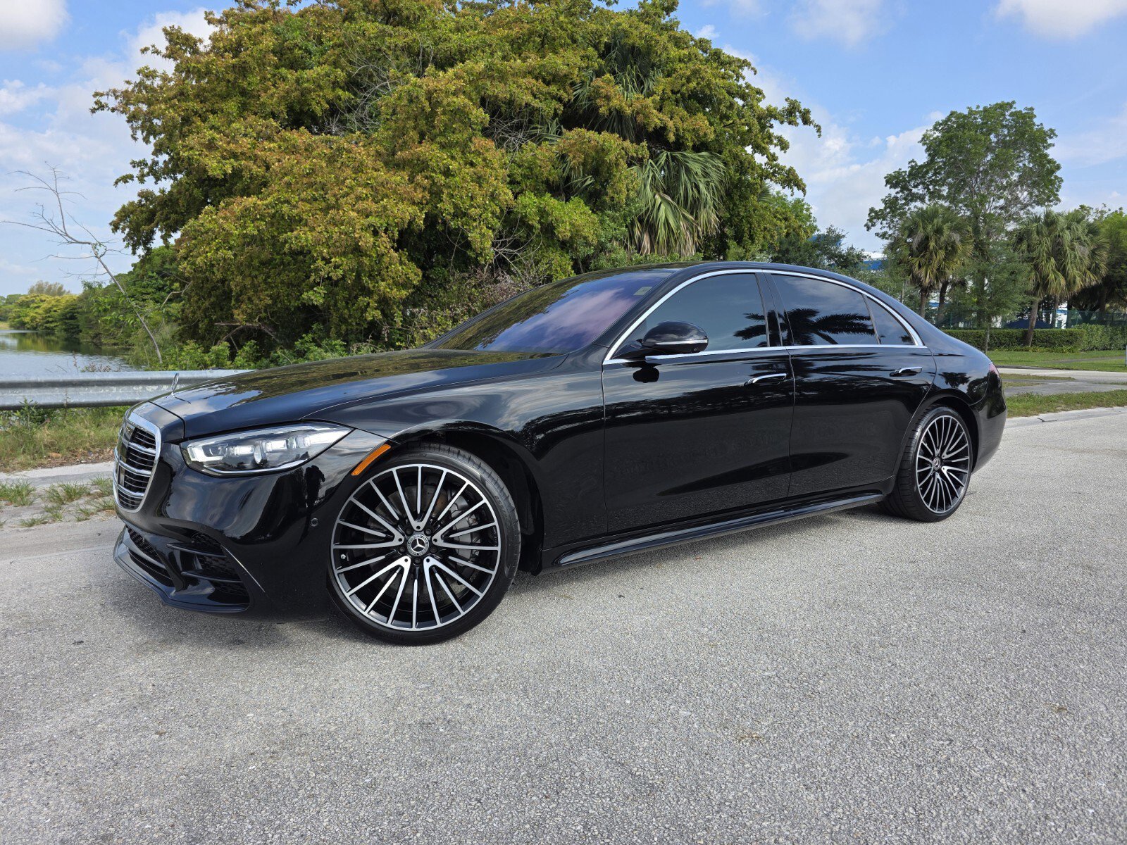 2022 Mercedes-Benz S-Class S 500 4MATIC's photo