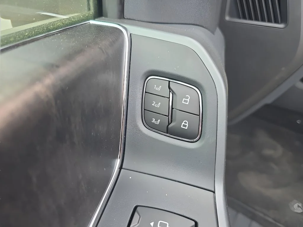New 2026 Avalanche Ford F-250® Lariat® image 13