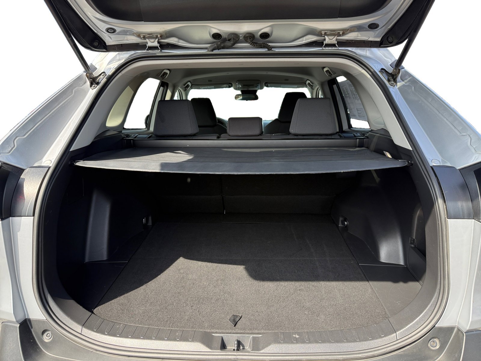 Used 2025 Silver Sky Metallic Toyota XLE image 17