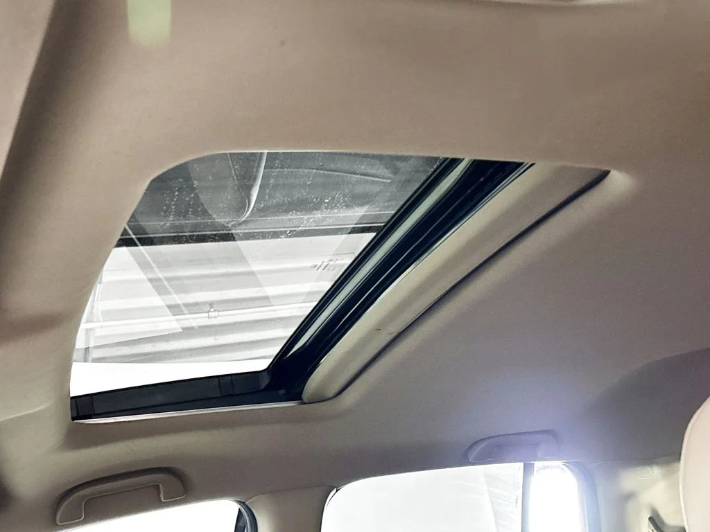 Used 2019 White Honda RTL-E image 19