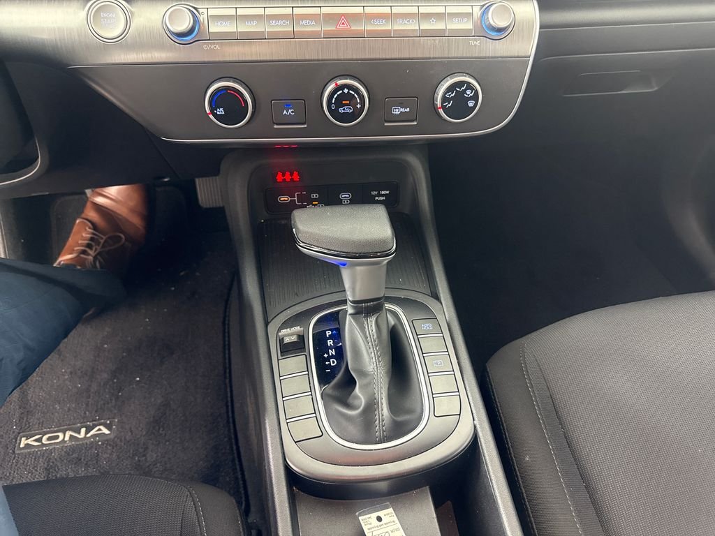 Certified Used 2024 Gray Hyundai SE image 16