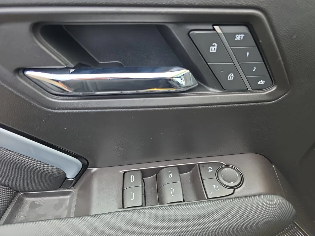 Certified Used 2023 Yellow Chevrolet Z71 image 21