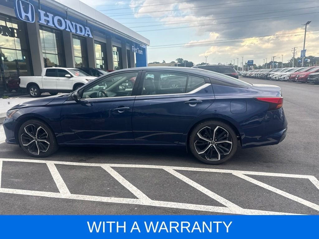 Used 2024 Blue Nissan 2.5 SR image 3