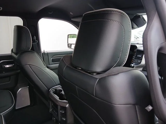 New 2026 Diamond Black Crystal Pearl-Coat Exterior Paint RAM Laramie image 26