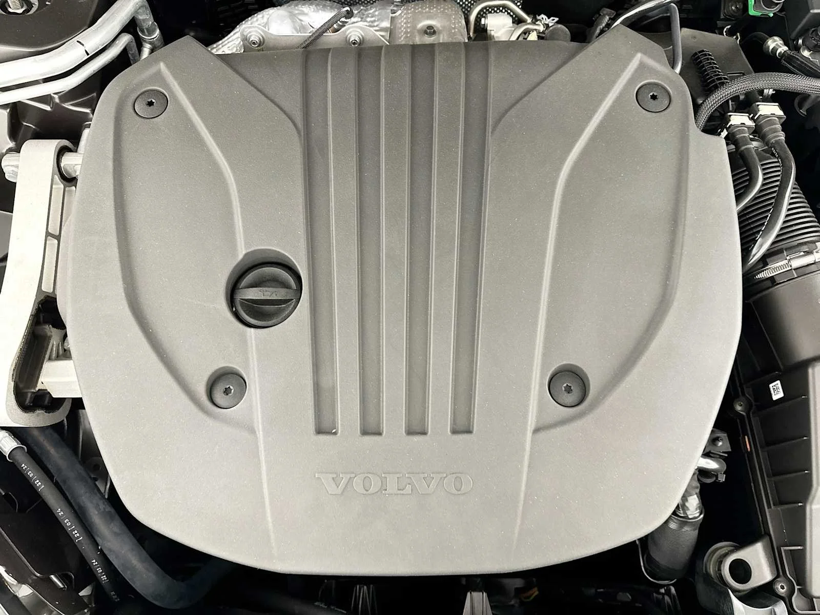 Certified Used 2025 Platinum Grey Volvo Plus image 25