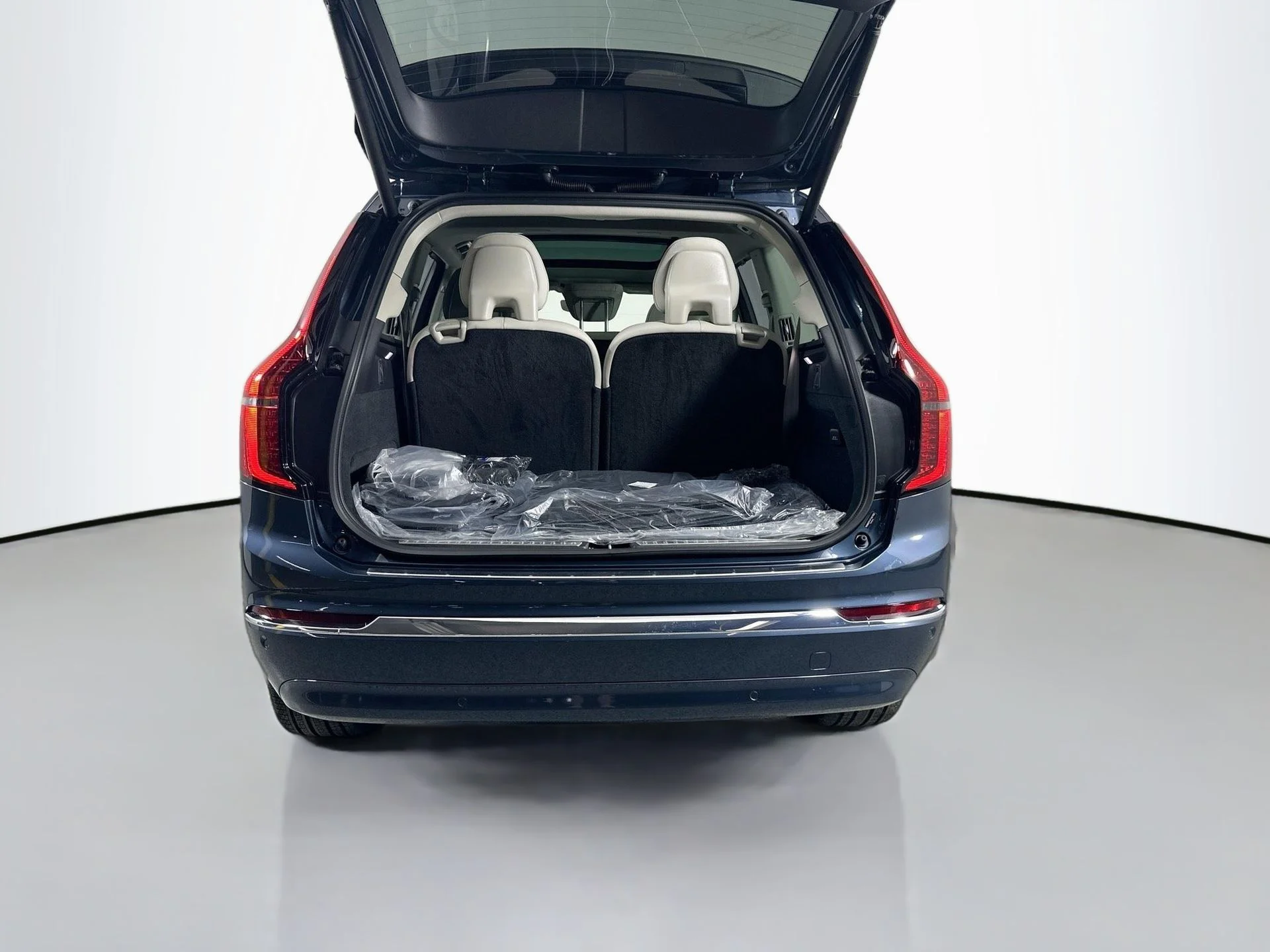 New 2026 Denim Blue Volvo Ultra image 28