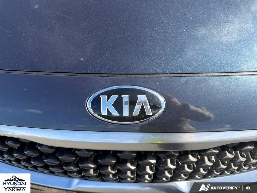 Used 2016 Midnight Sapphire Pearl Metallic Kia SX image 10