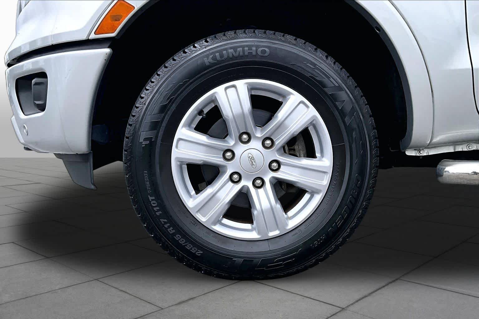 Used 2019 Ingot Silver Metallic Ford XLT image 11