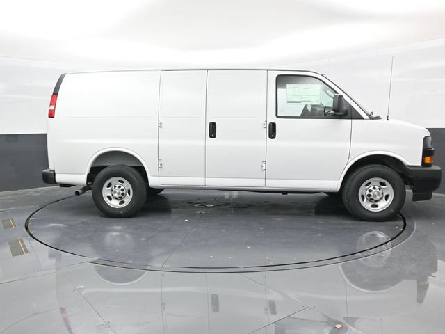 2025 Chevrolet Express Cargo Work Van - Photo 8