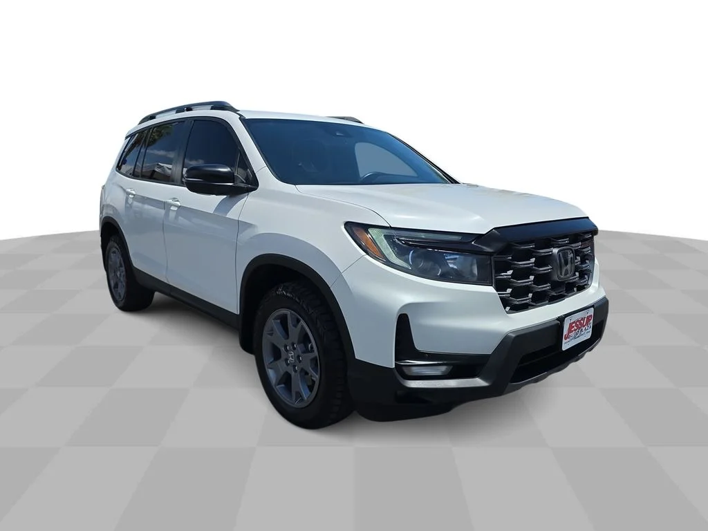 Used 2025  Honda TrailSport image 2