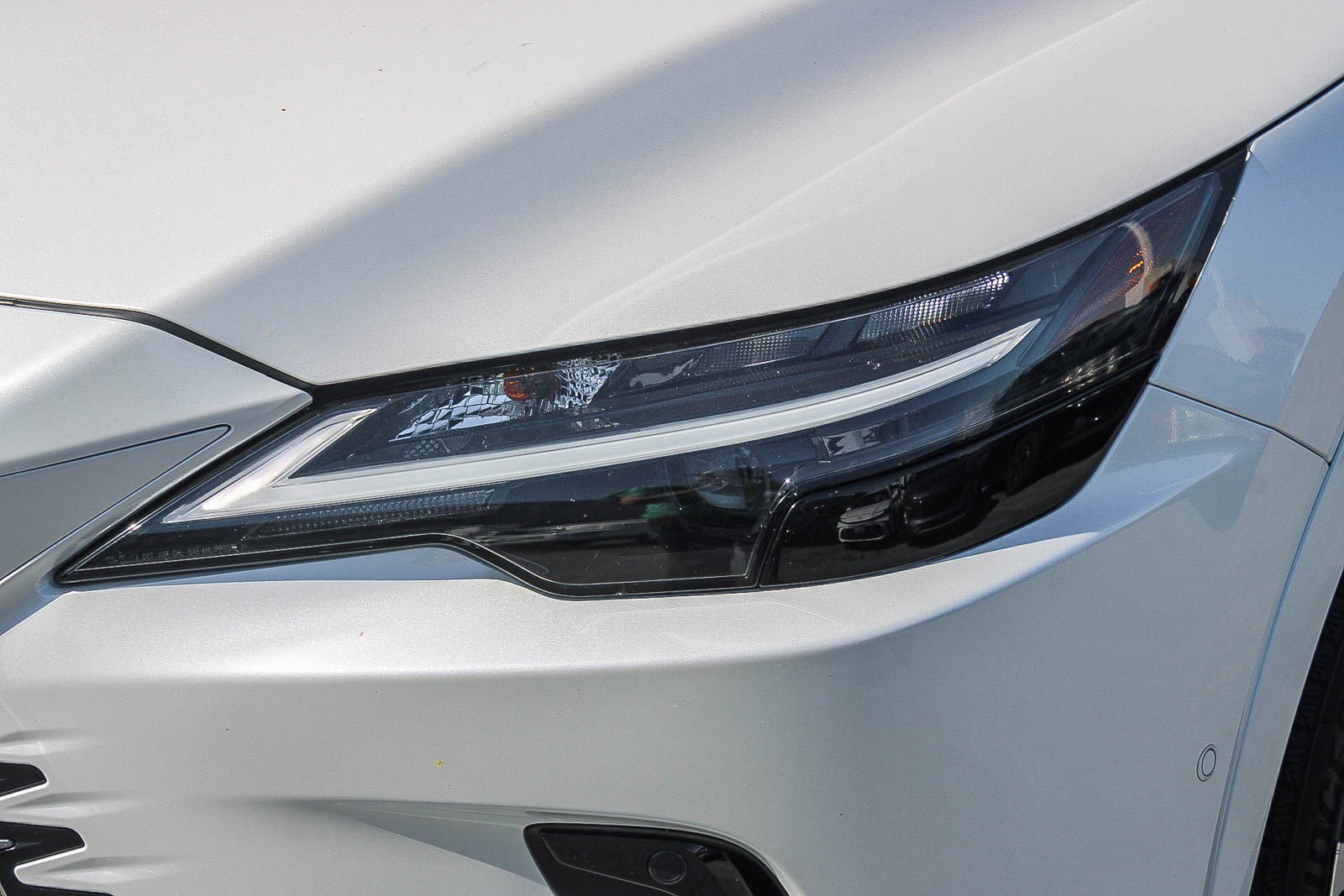Used 2024 White Pearl Lexus RX 350h Premium Plus image 4