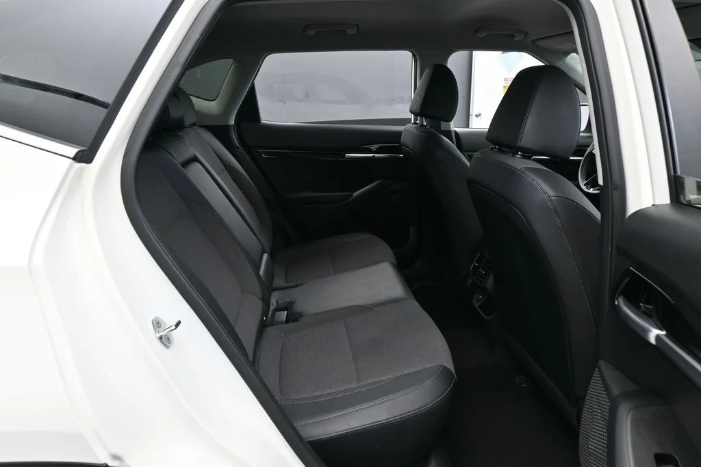 Used 2023 Clear White/Black Roof Kia S image 32