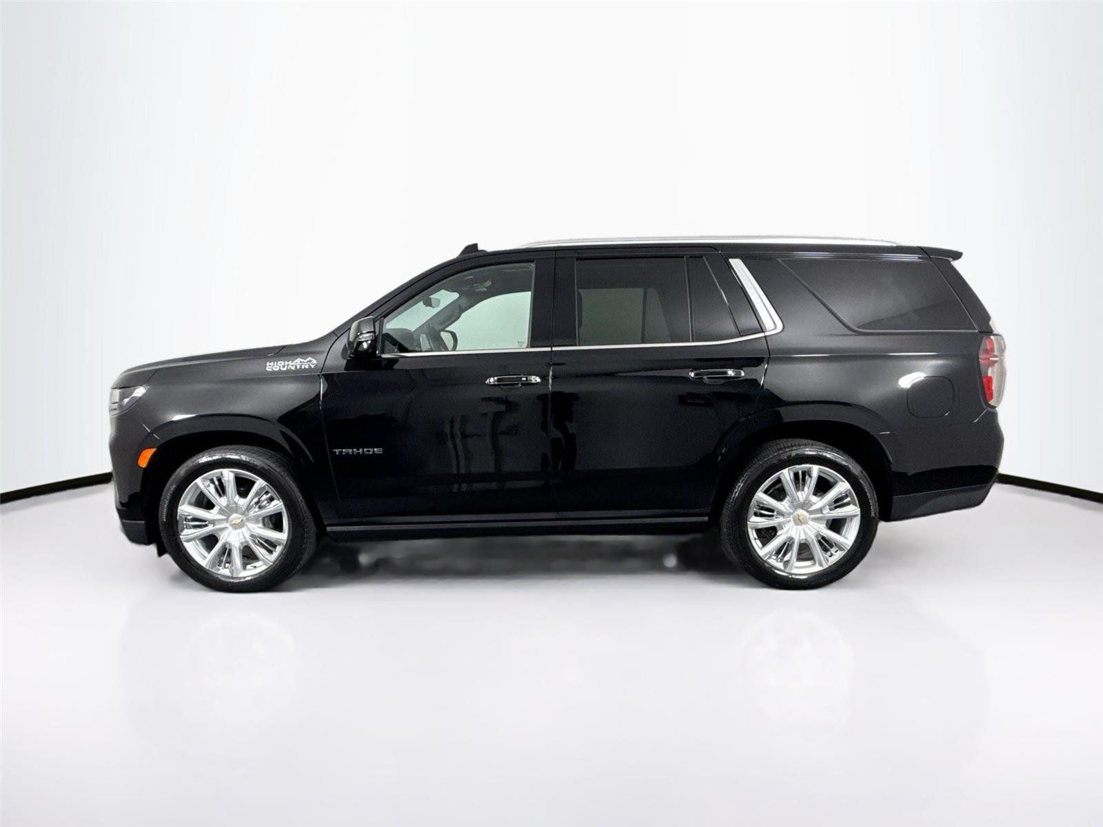 Used 2024 Black Chevrolet High Country image 14