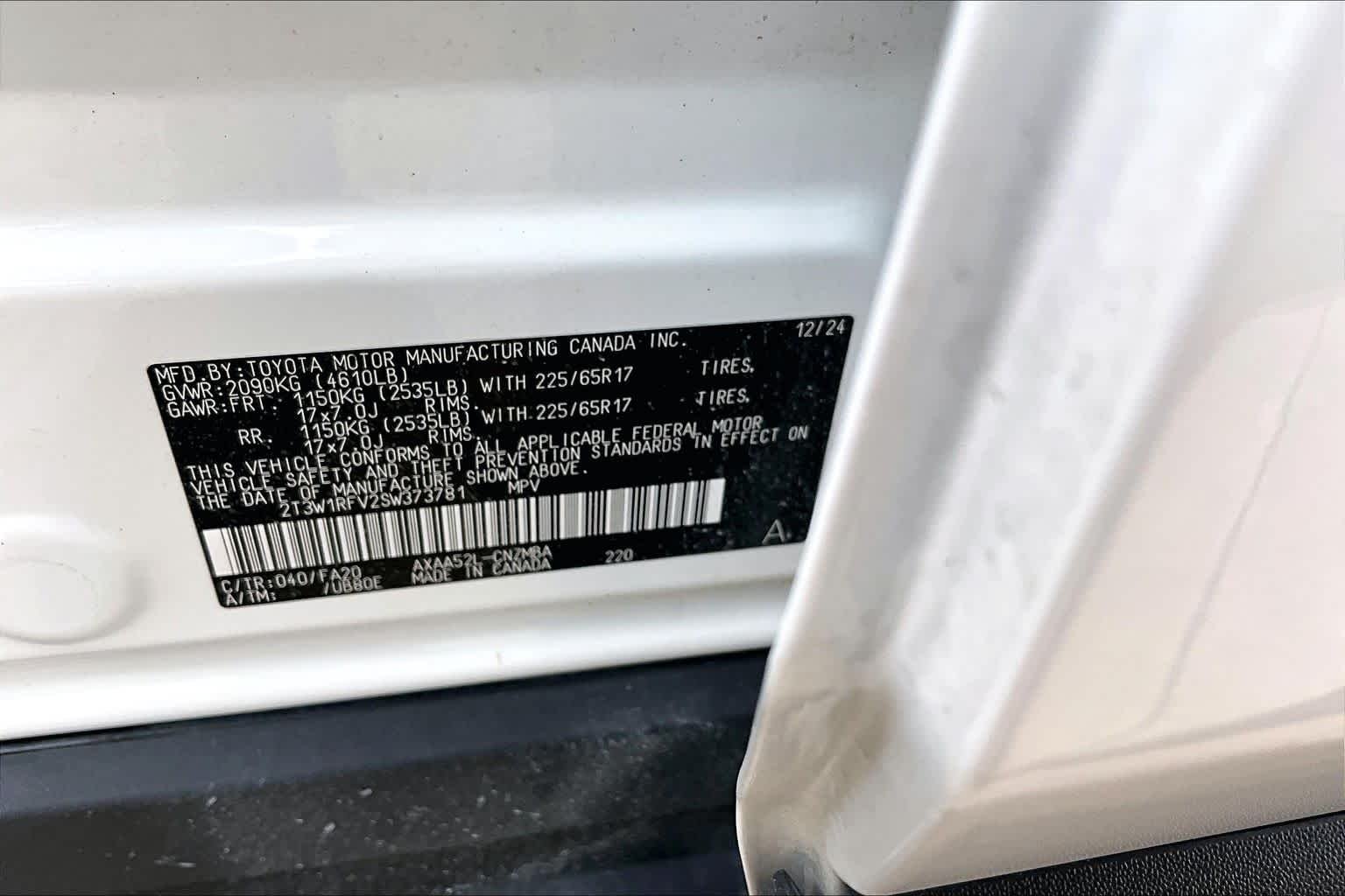 Used 2025 Ice Cap Toyota XLE image 37