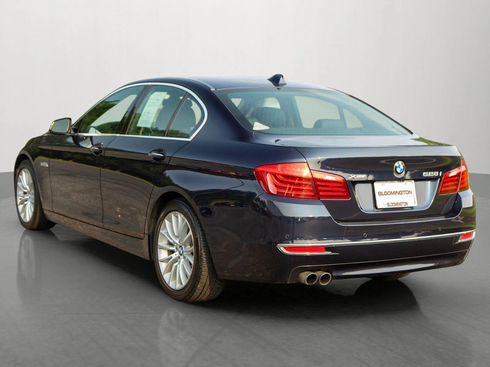 Used 2014 Imperial Blue Metallic BMW 528i xDrive image 5