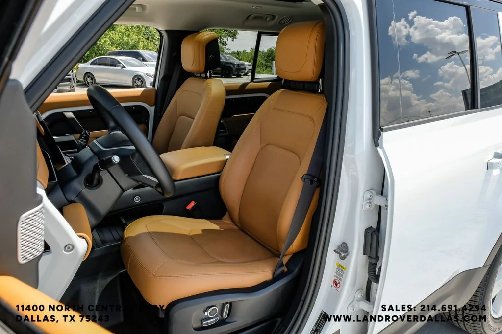Used 2024 Fuji White Land Rover S image 40