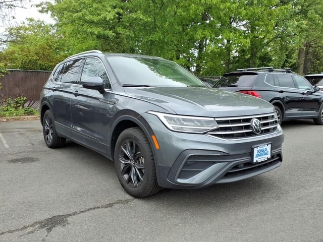 Used 2024 Gray Volkswagen 2.0T SE image 5