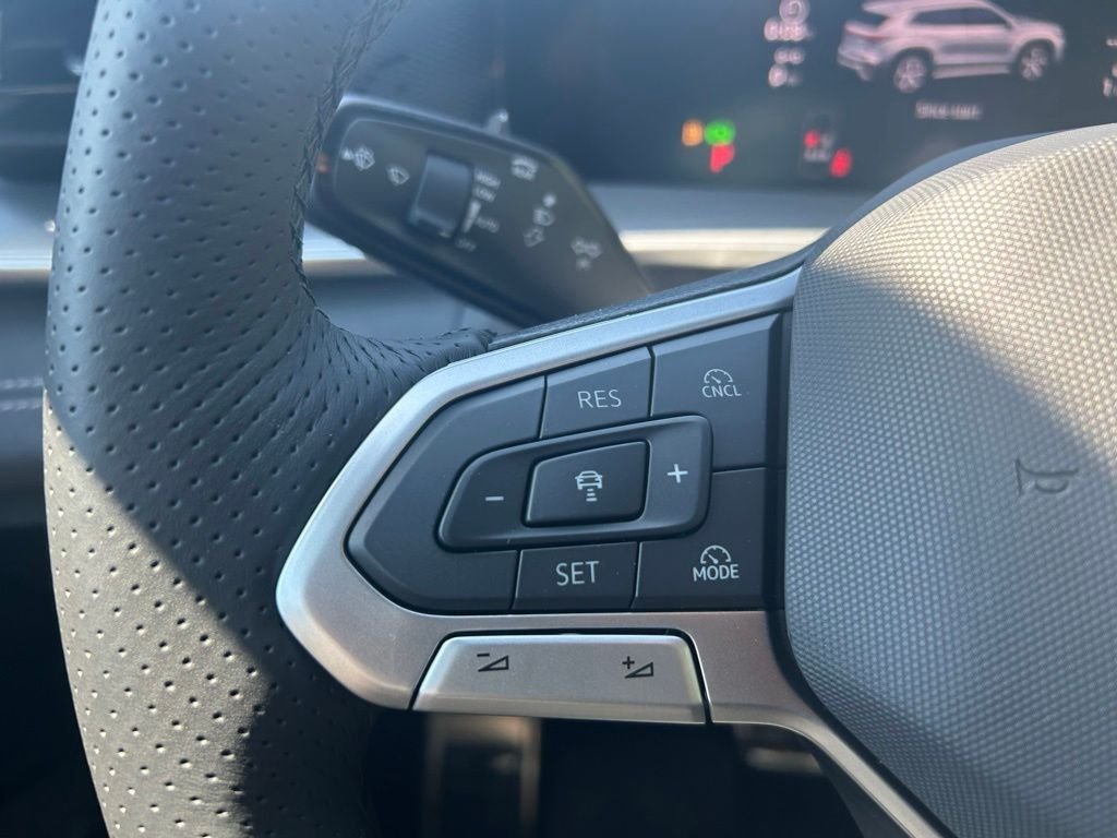 New 2026 White/off-white Volkswagen 2.0T SE R-Line Black image 21