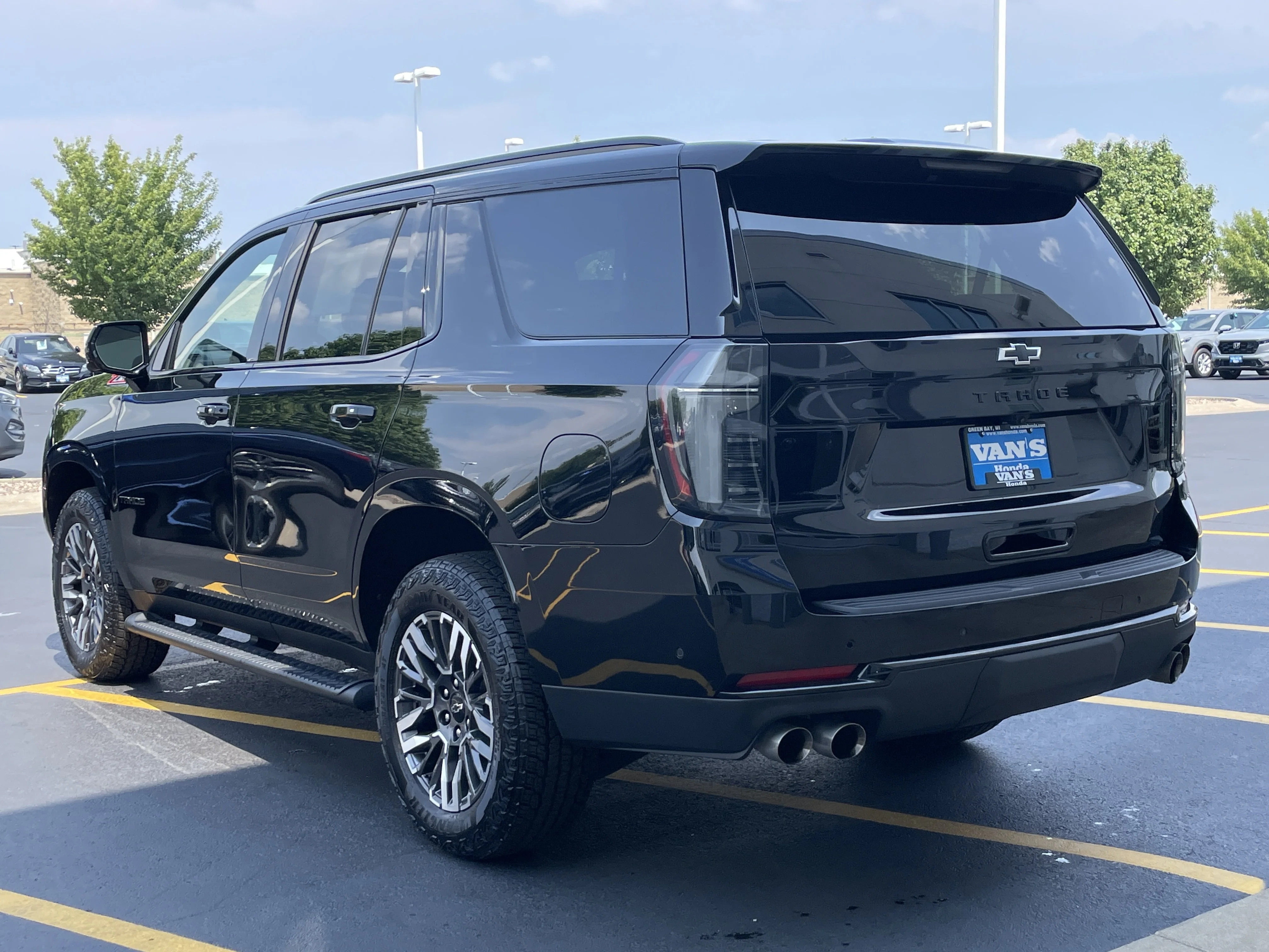 Used 2026 Black Chevrolet Z71 image 5
