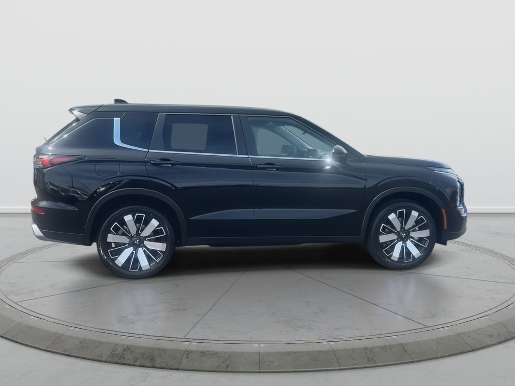 New 2026 LABRADOR BLK PR Mitsubishi SE image 7