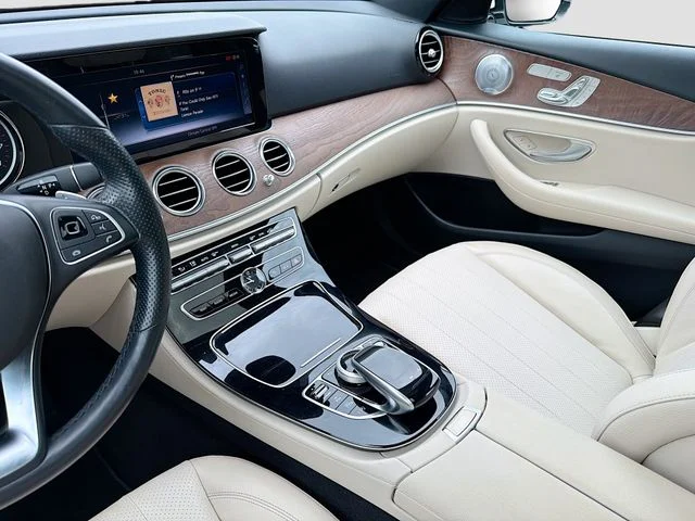 Used 2017  Mercedes-Benz E 300 image 24