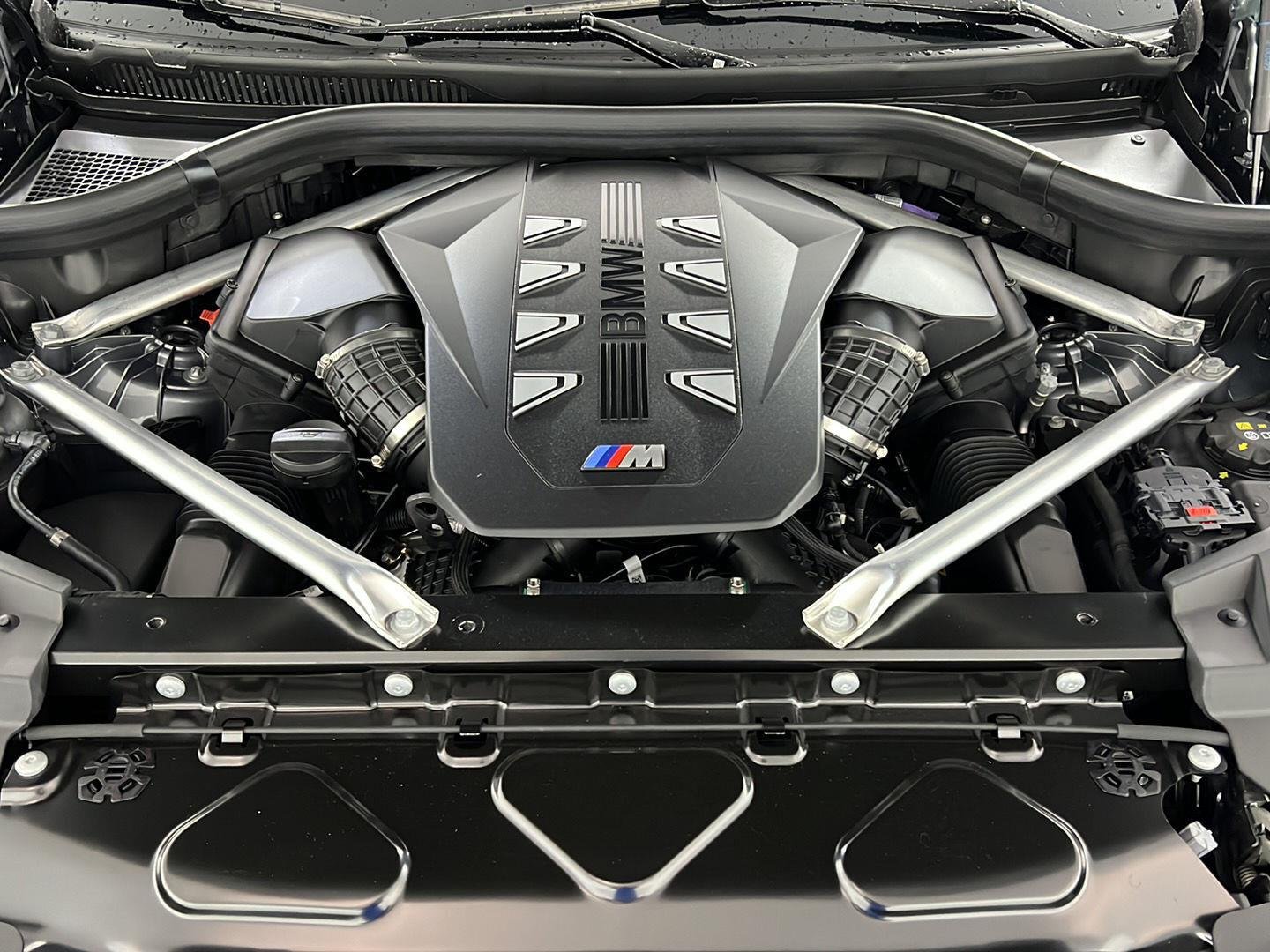 New 2027 Skyscraper Grey Metallic BMW M60i image 28