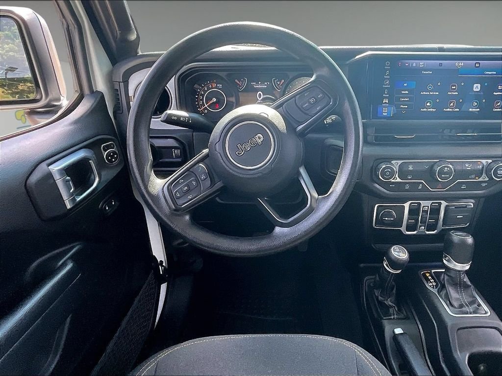 Used 2025 White Jeep Nighthawk image 17