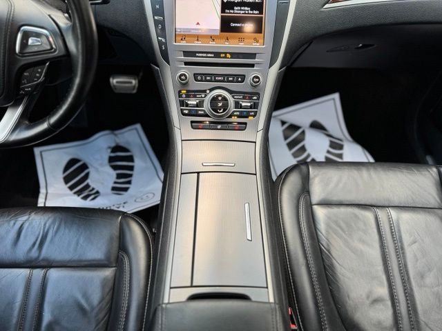 Used 2019 Diamond Lincoln Reserve image 27