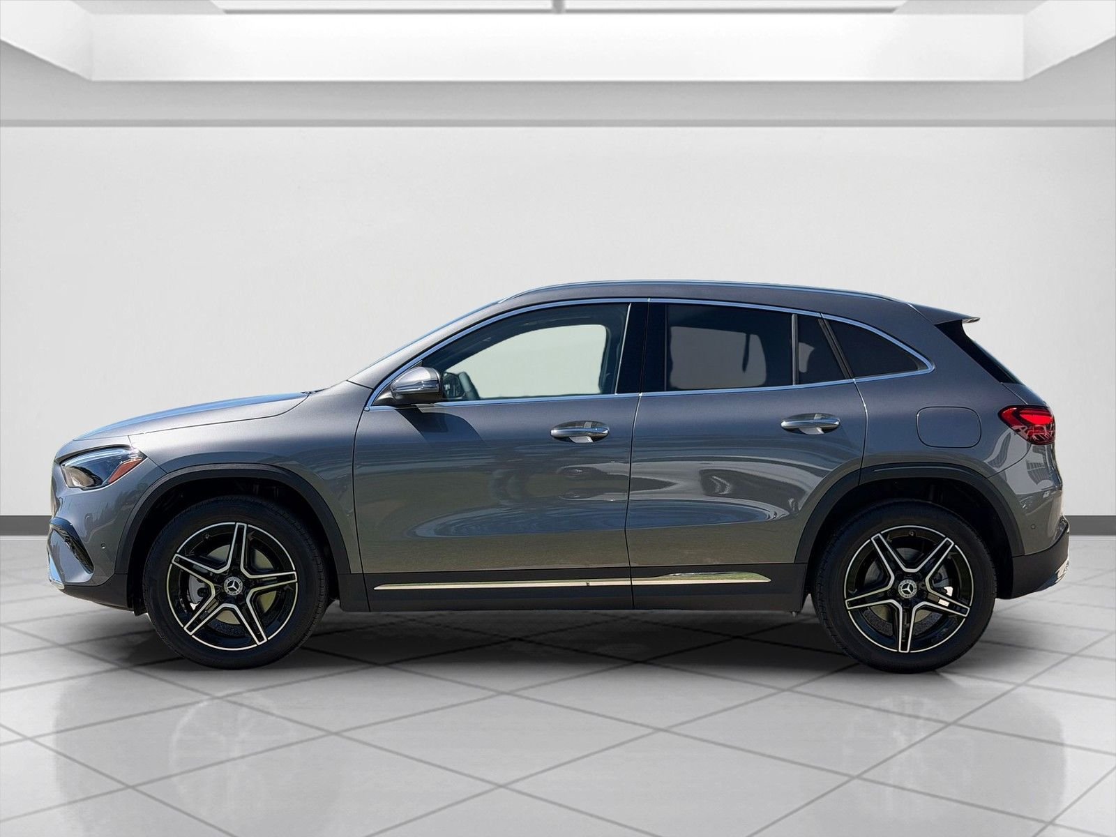 New 2026 Mountain Grey Metallic Mercedes-Benz GLA 250 image 5
