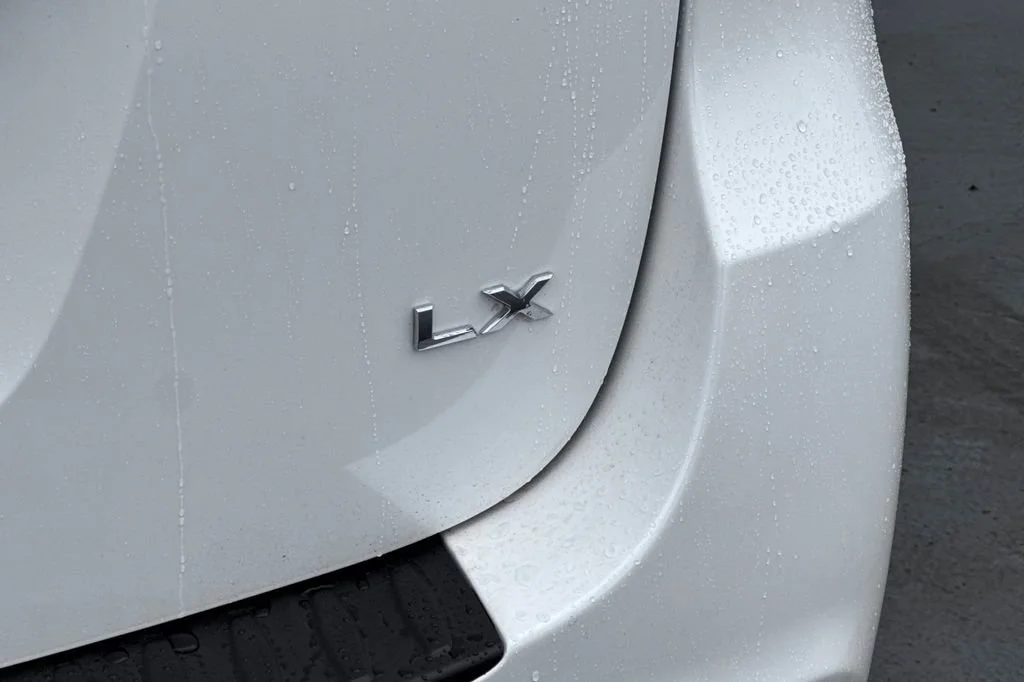 Used 2021 Pearl Kia LX image 27