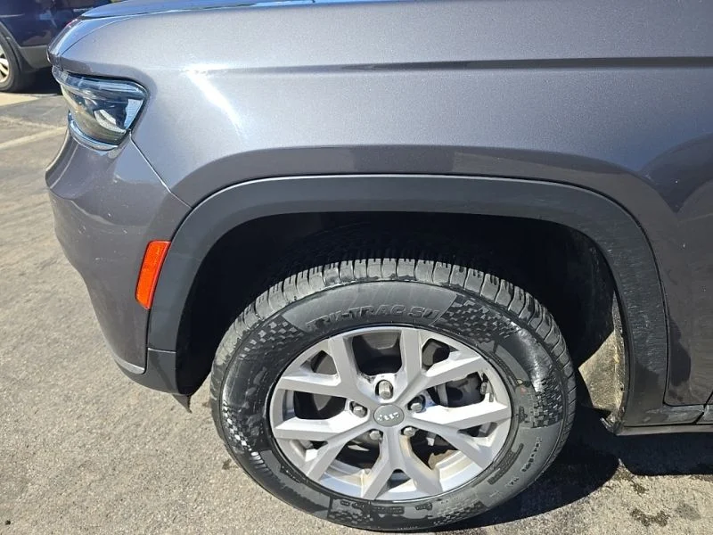 Used 2021 Gray Jeep Limited image 10