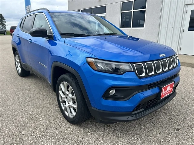 Used 2022 Blue JEEP Latitude Lux image 1