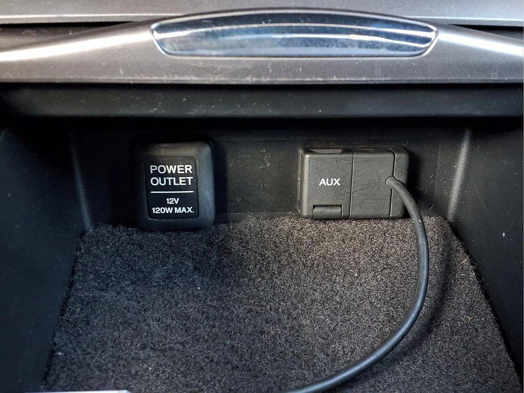 Used 2013 Amber Brownstone Acura FWD 4dr Tech Pkg image 25