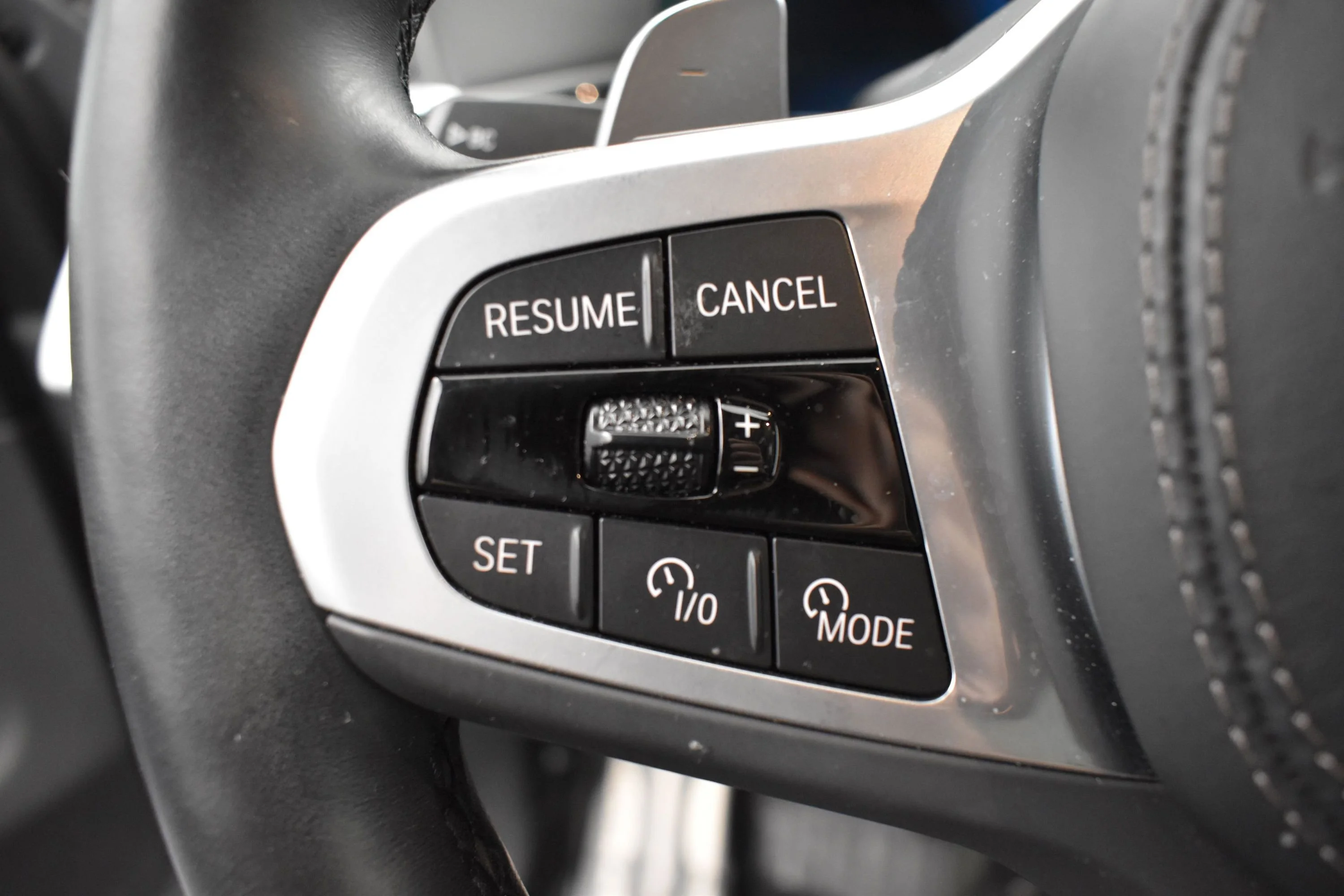 Used 2024 Skyscraper Grey Metallic BMW xDrive40i image 6