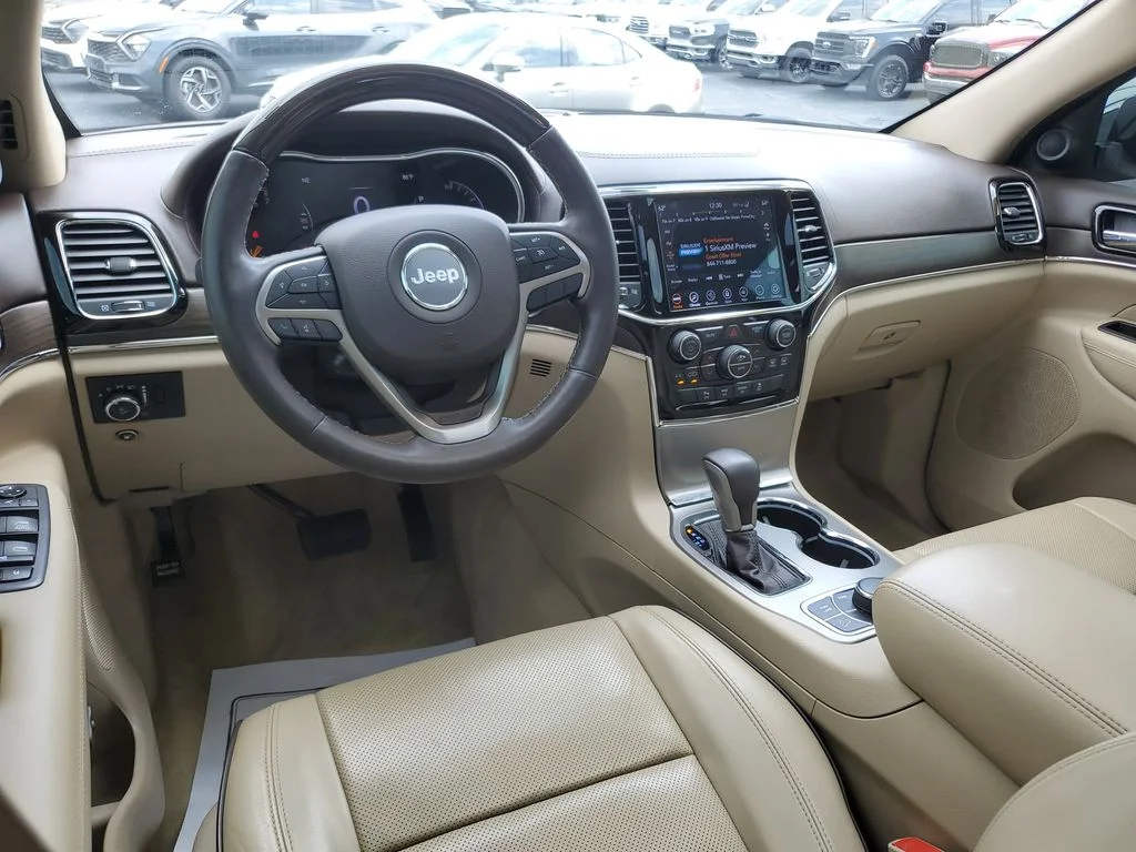 Used 2020 White Jeep Overland image 9