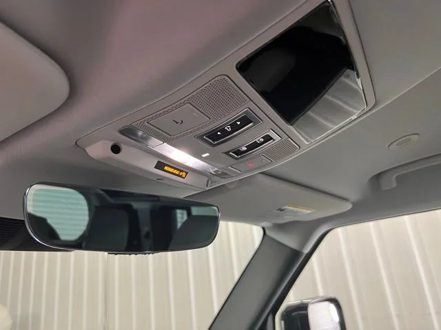 Used 2025 Tasman Blue Metallic Land Rover S image 23