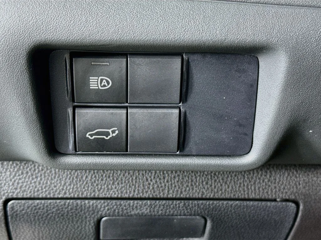Used 2021 Blizzard Pearl Toyota XLE image 11