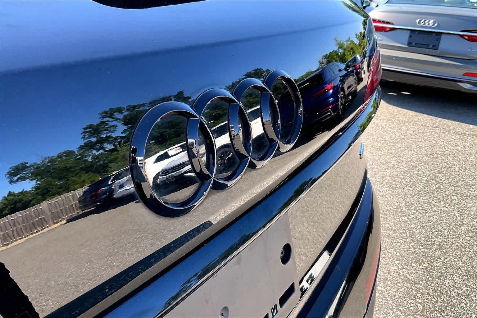Used 2022 Mythos Black Metallic Audi Premium Plus image 31