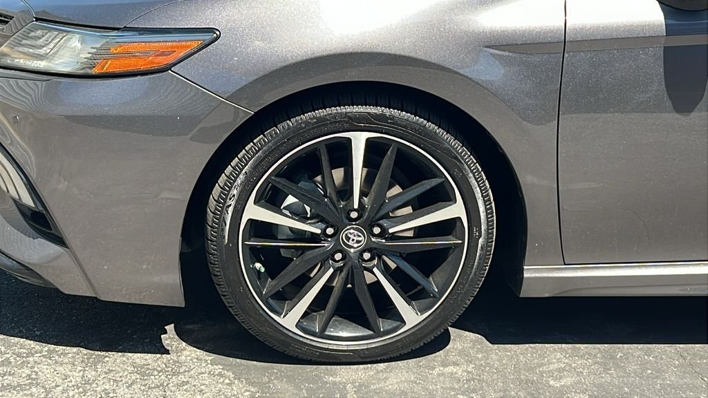 Used 2018 Gray Toyota XSE image 8