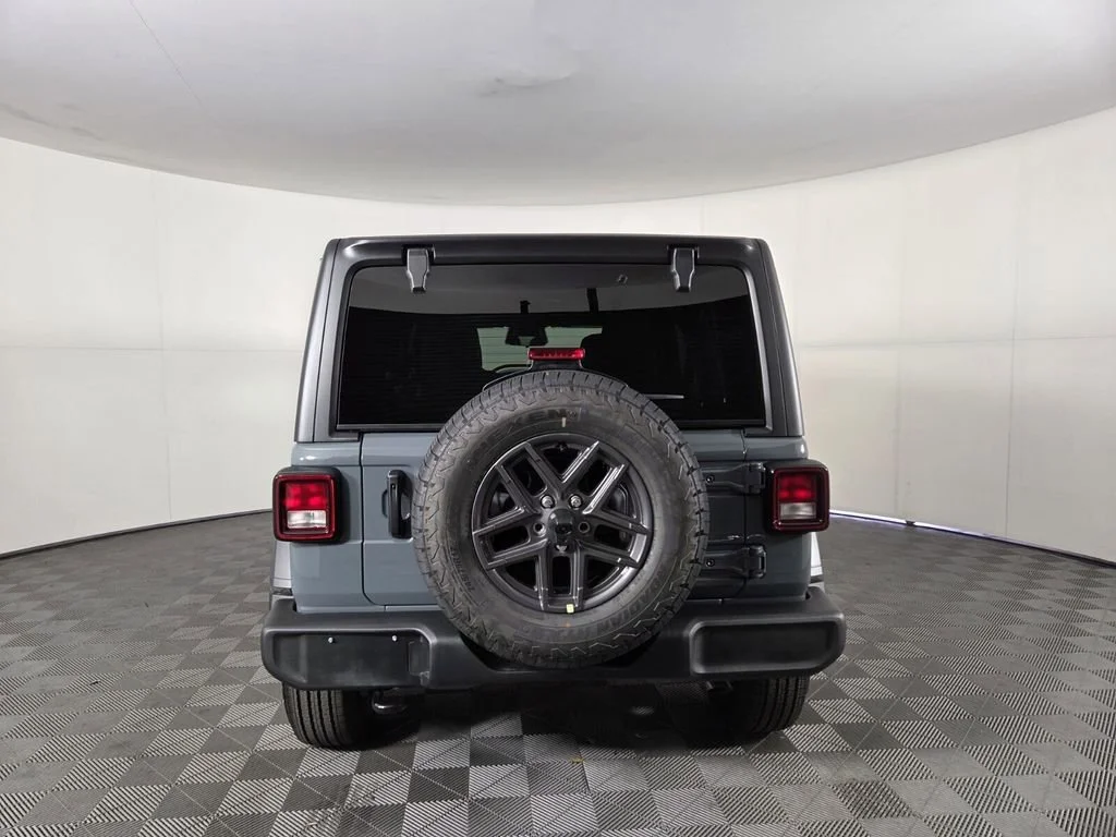 New 2026 Anvil Clearcoat Jeep Sport S image 6