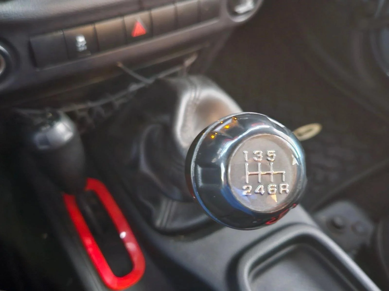 Used 2015 Anvil Clearcoat Jeep Sport image 18